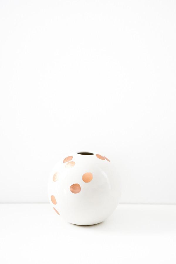 Porcelain Ball Vase